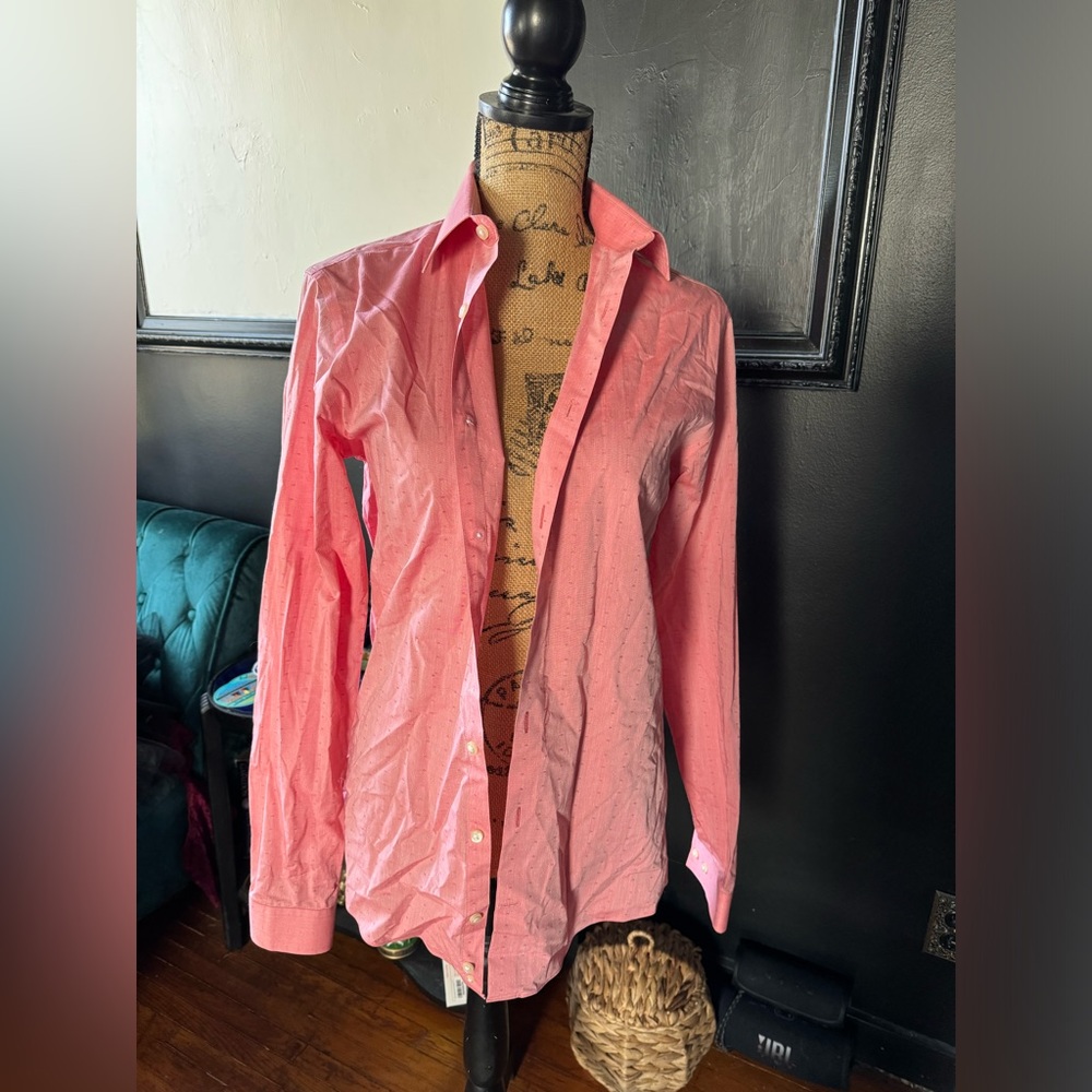Men’s peach button down